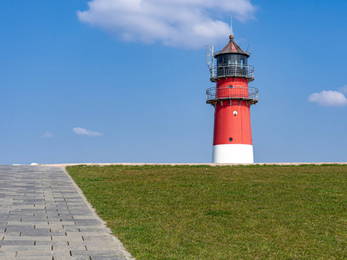 barrierefrei-erleben-2025-buesum-leuchtturm-deich-tms-buesum